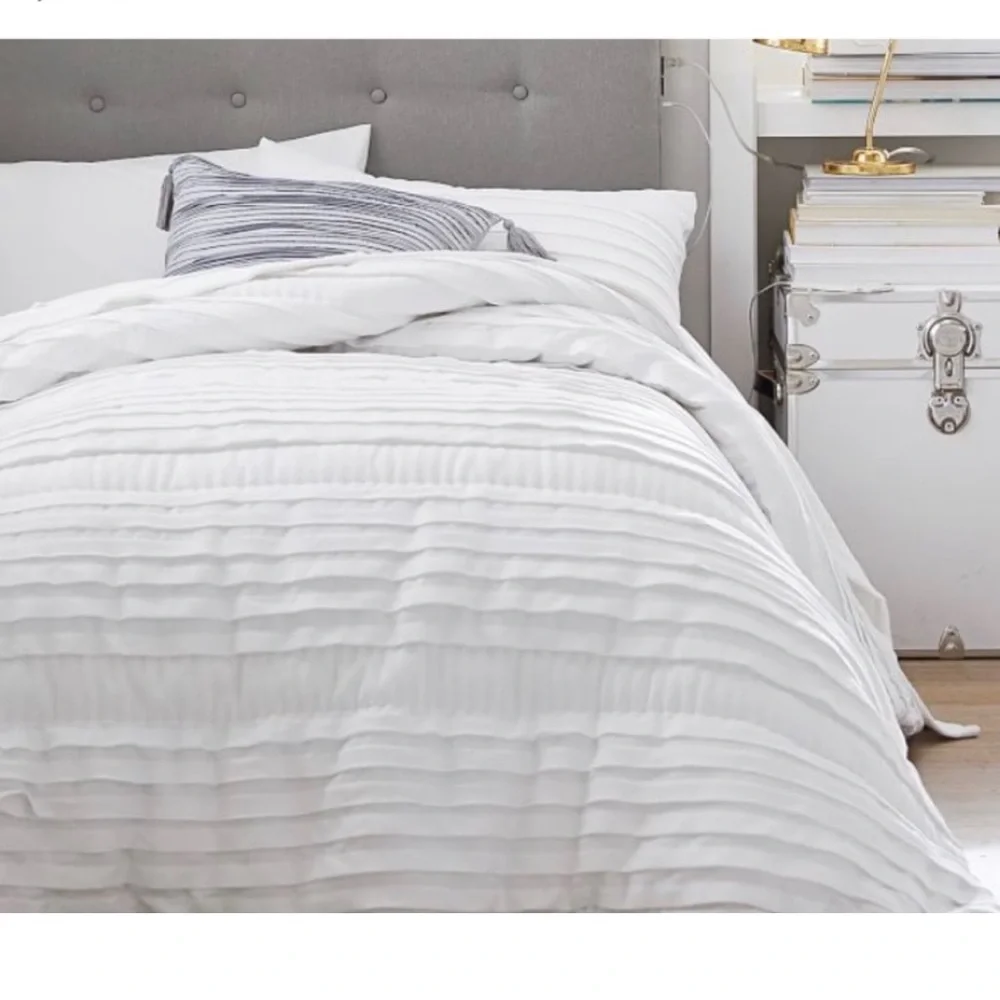 Pottery Barn Teen Pretty Pleats Grey Twin Duvet